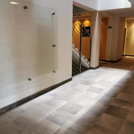 Arisa-miejsce Postojowe W Hali Garażowej Apartament Władysławowo